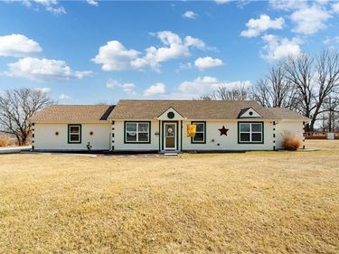 1775 NW 660 Road, Kingsville, MO 64061