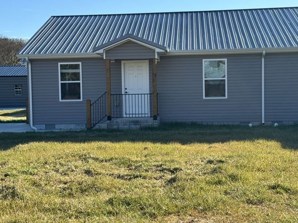 108 Scott Street , Decherd, TN 37324