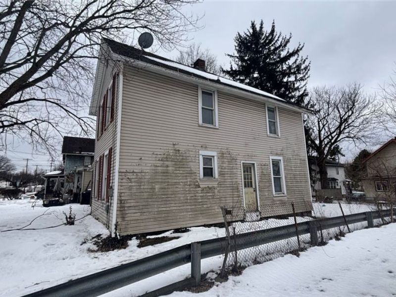 756 Brown Street, Akron, OH 44311 Photo 2