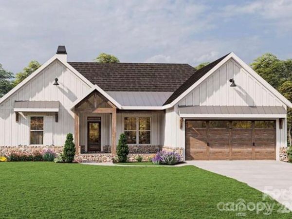 2098 Piper Ridge Drive, Lenoir, NC 28645