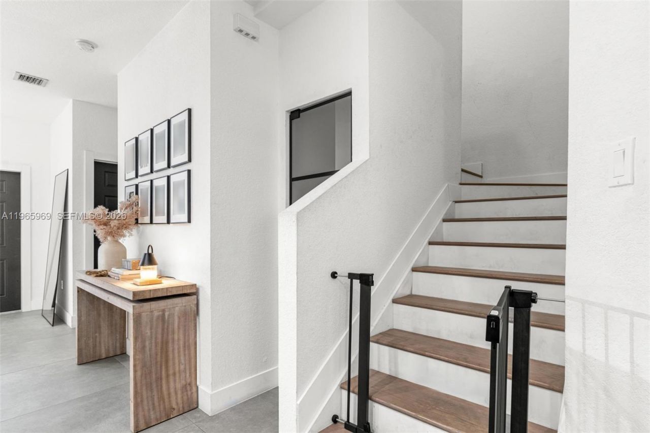 16371 SW 44th Ter, Miami, FL 33185 Photo