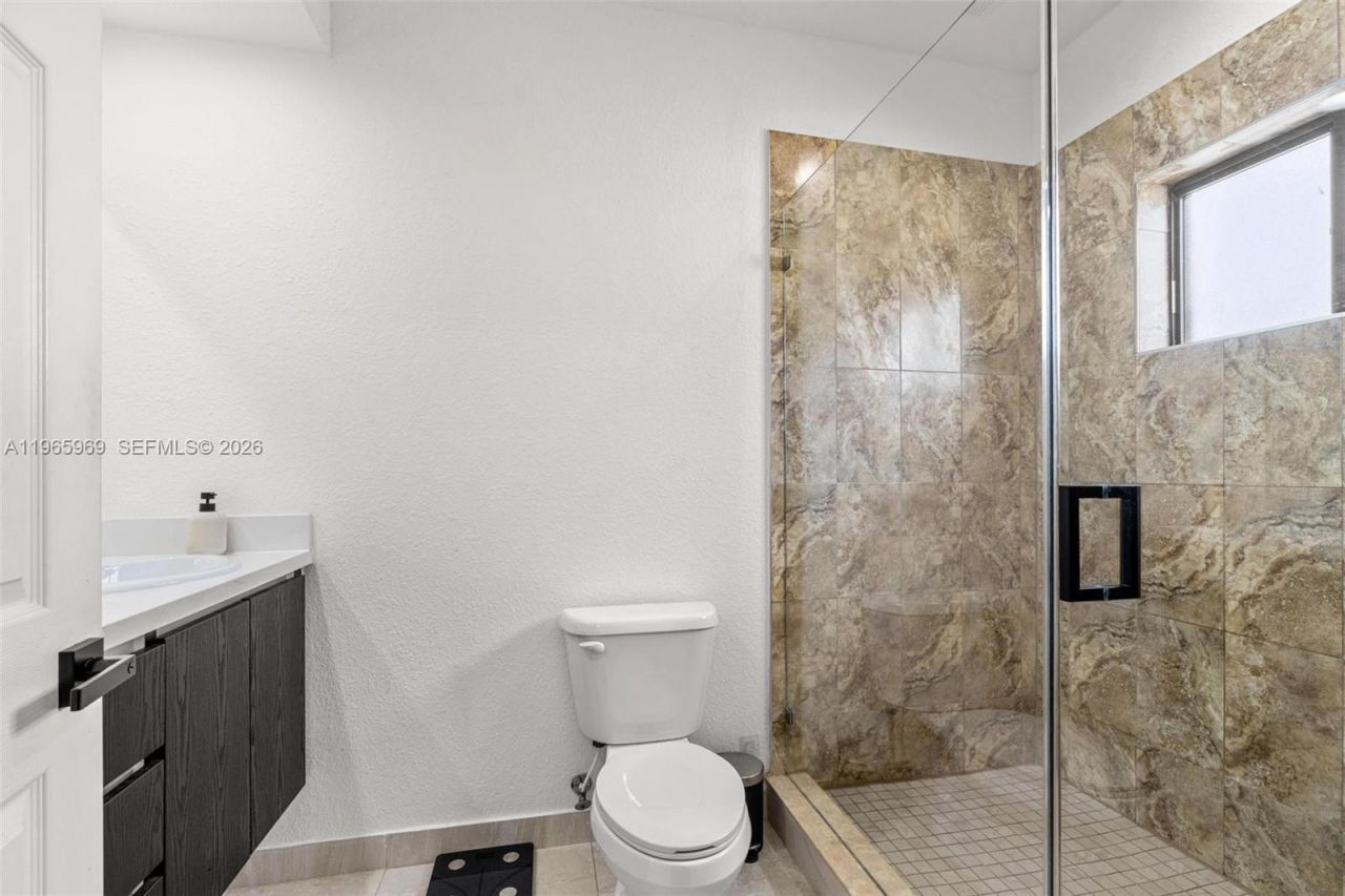 16371 SW 44th Ter, Miami, FL 33185 Photo