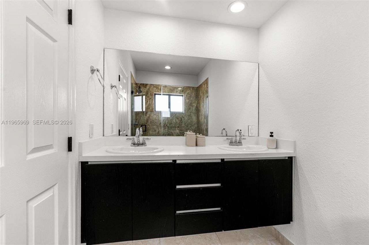 16371 SW 44th Ter, Miami, FL 33185 Photo