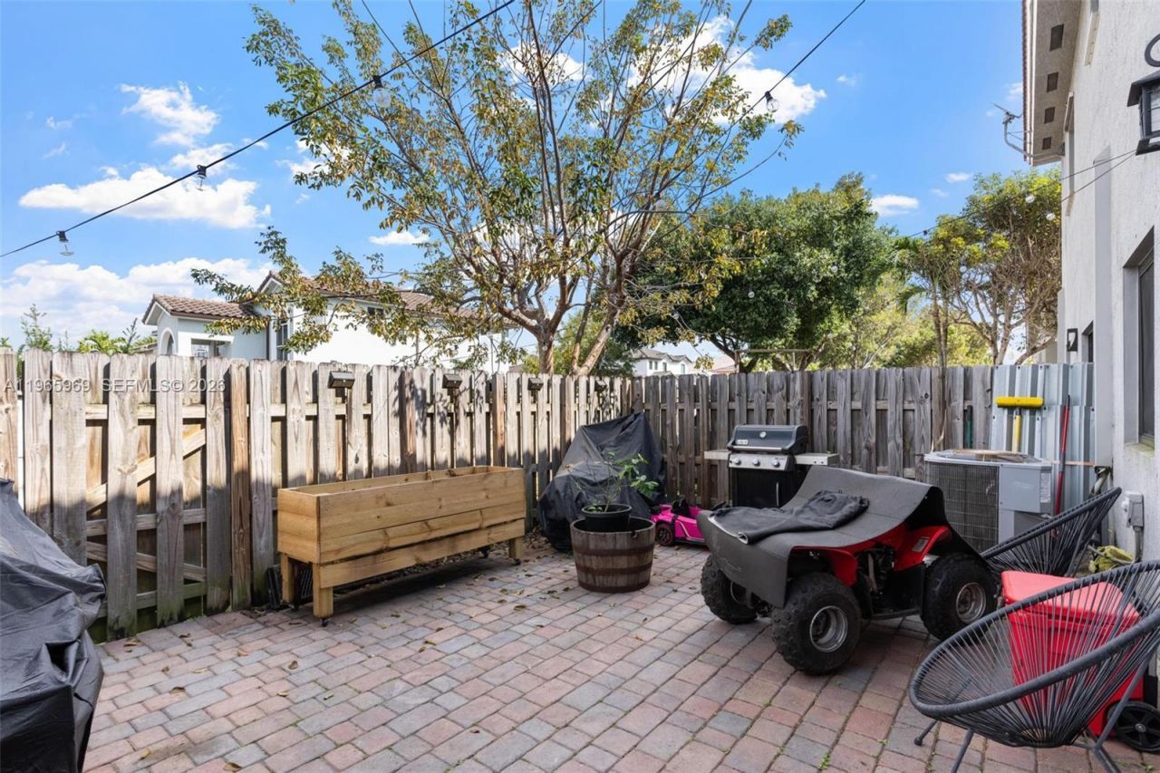 16371 SW 44th Ter, Miami, FL 33185 Photo