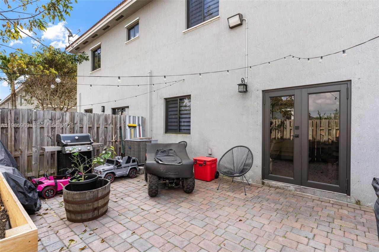 16371 SW 44th Ter, Miami, FL 33185 Photo