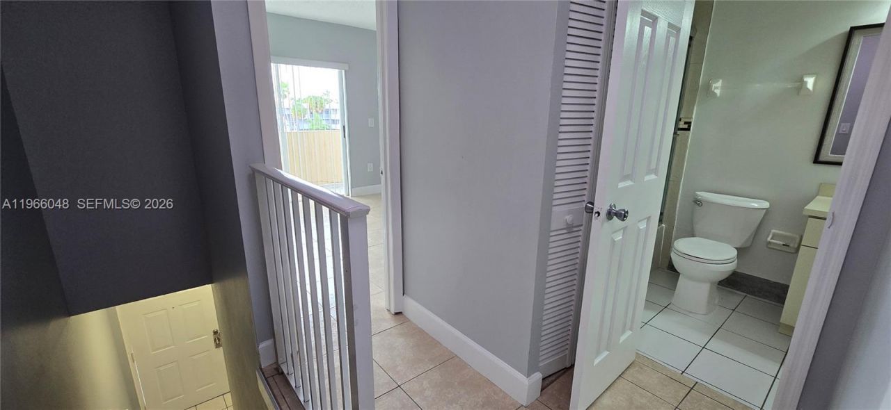 2630 W 76th St , Unit 201, Hialeah, FL 33016 Photo