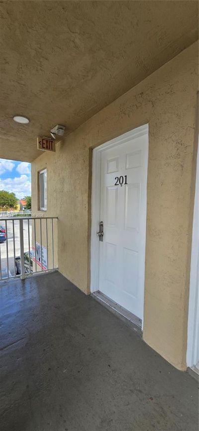 2630 W 76th St , Unit 201, Hialeah, FL 33016 Photo