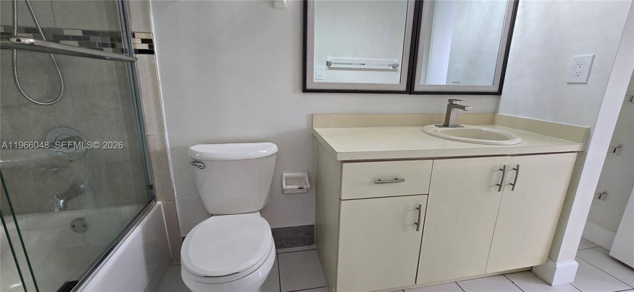 2630 W 76th St , Unit 201, Hialeah, FL 33016 Photo