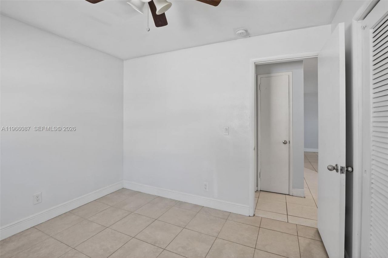 4998 SW 92nd Ter, Cooper City, FL 33328 Photo