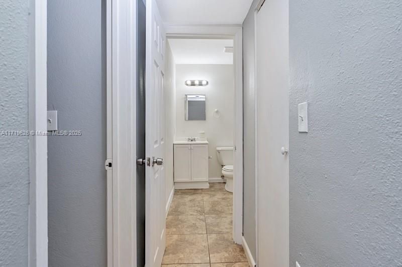 12890 NE 8th Ave , Unit 103, North Miami, FL 33161 Photo