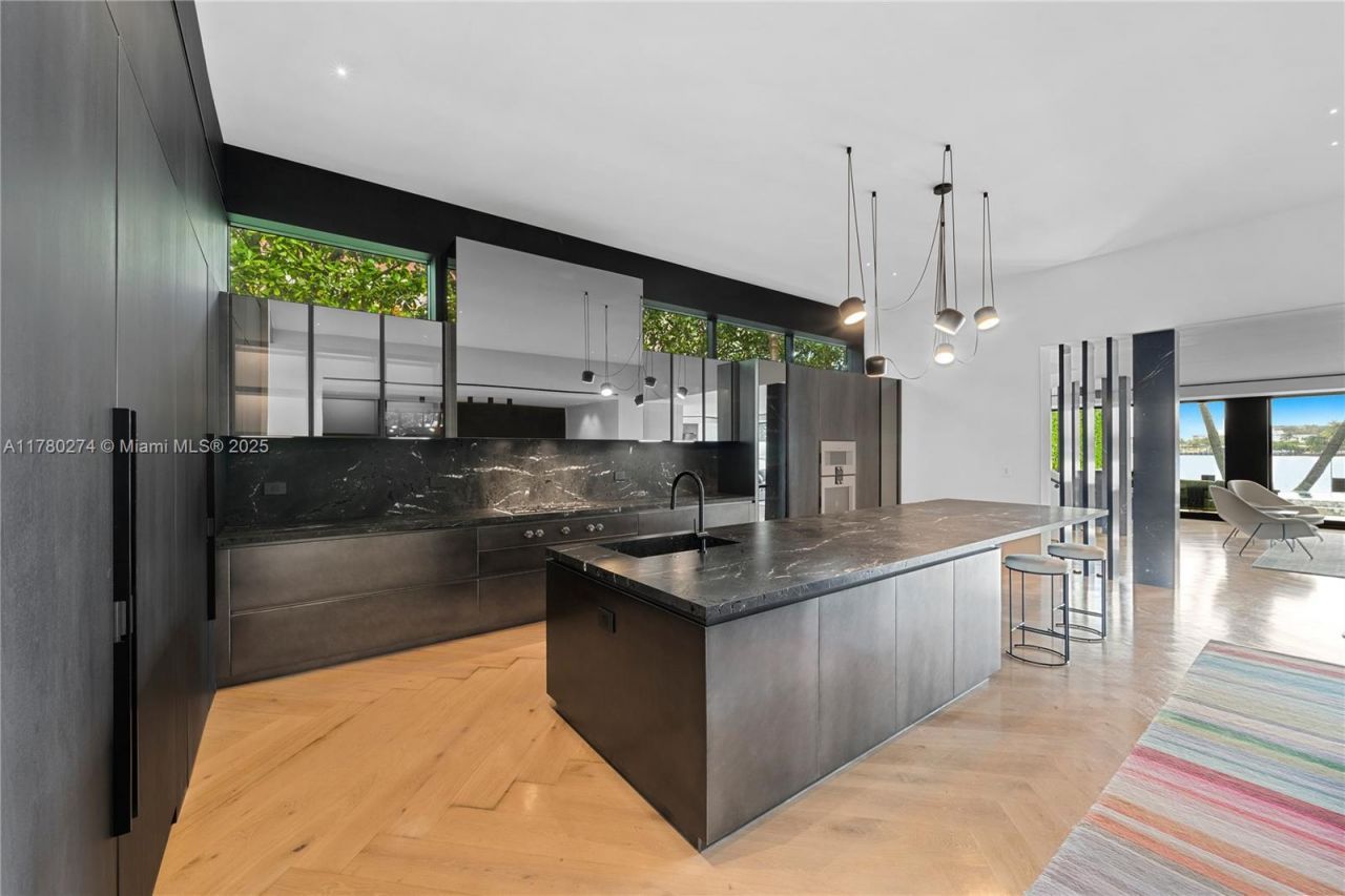 247 E Rivo Alto Dr , Miami Beach, FL 33139 Photo