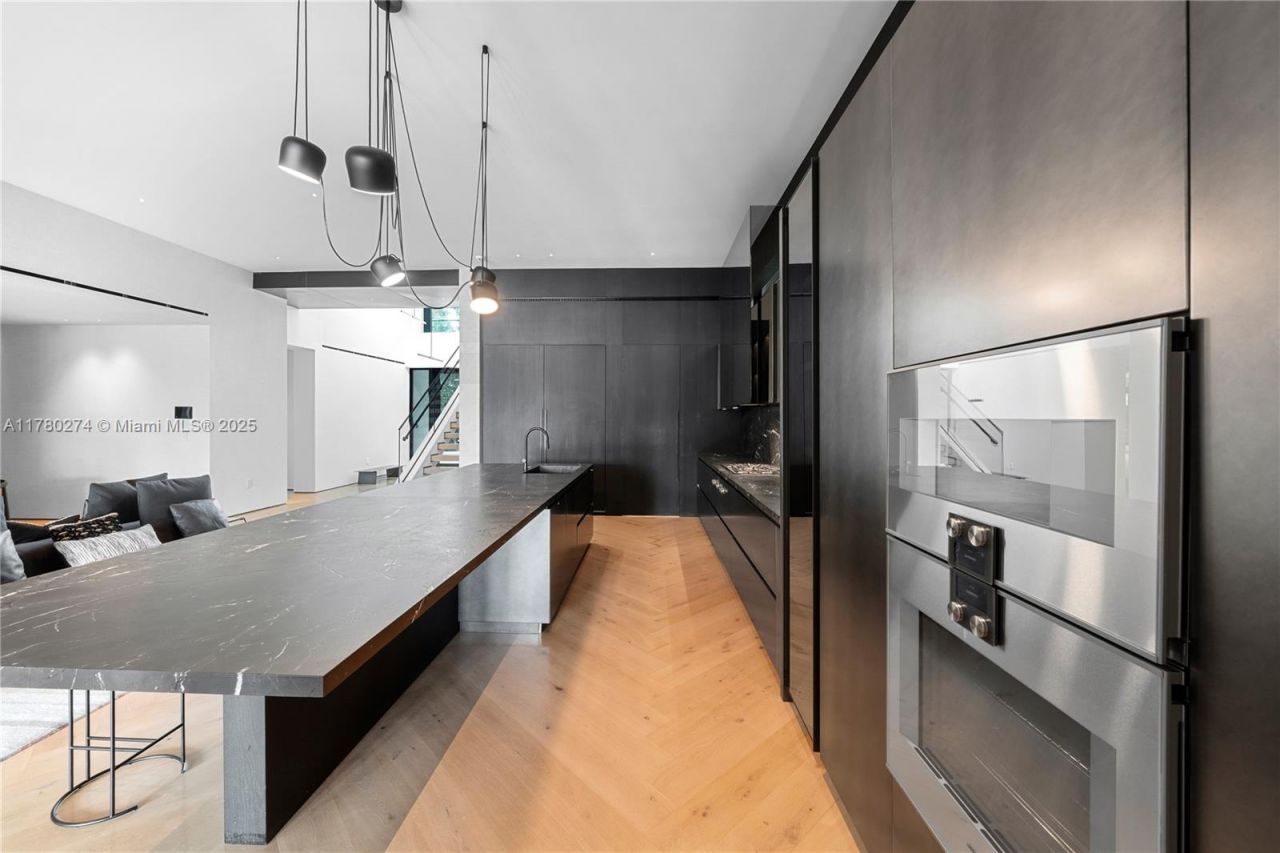 247 E Rivo Alto Dr , Miami Beach, FL 33139 Photo