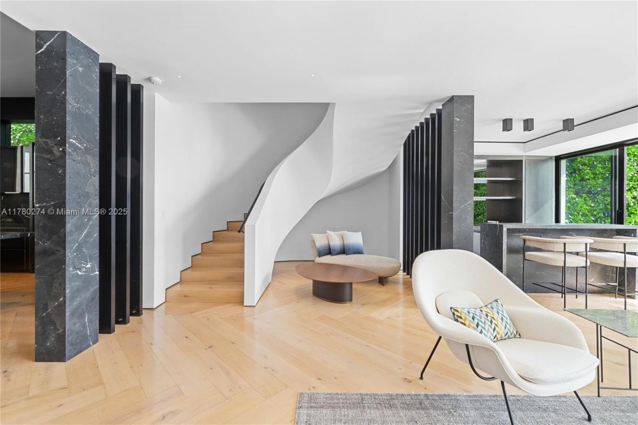 247 E Rivo Alto Dr , Miami Beach, FL 33139 Photo