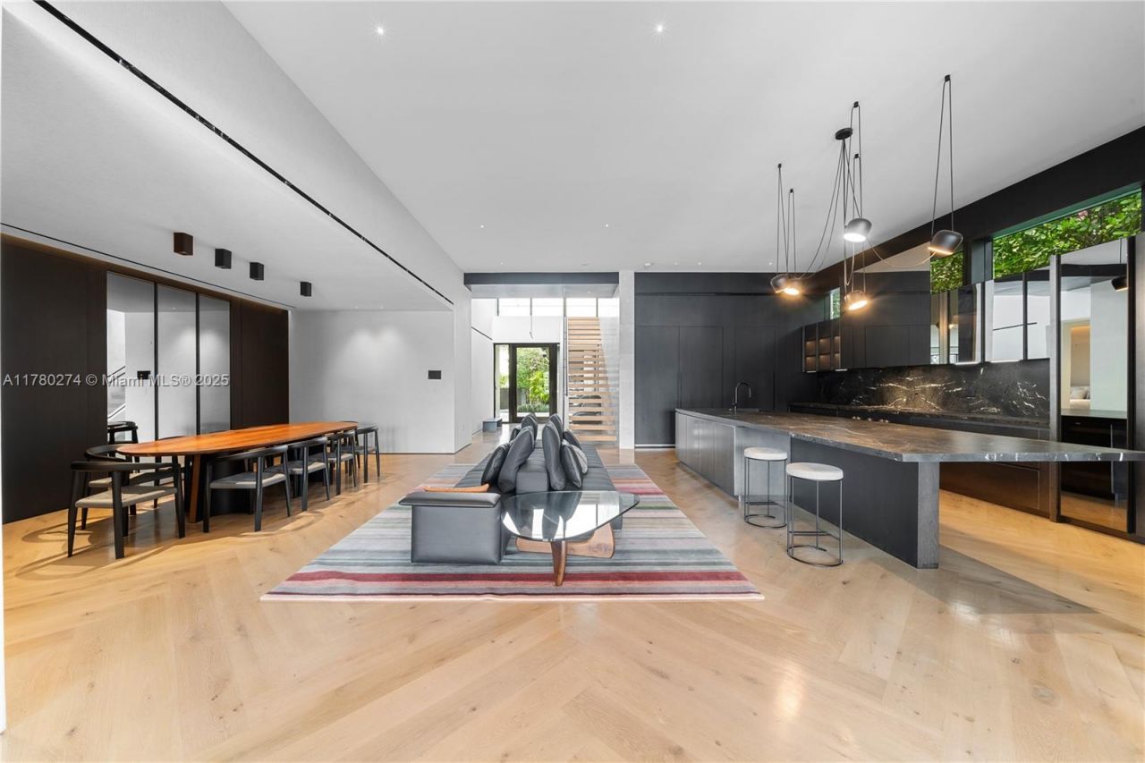 247 E Rivo Alto Dr , Miami Beach, FL 33139 Photo