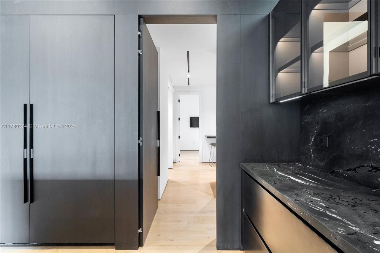 247 E Rivo Alto Dr , Miami Beach, FL 33139 Photo