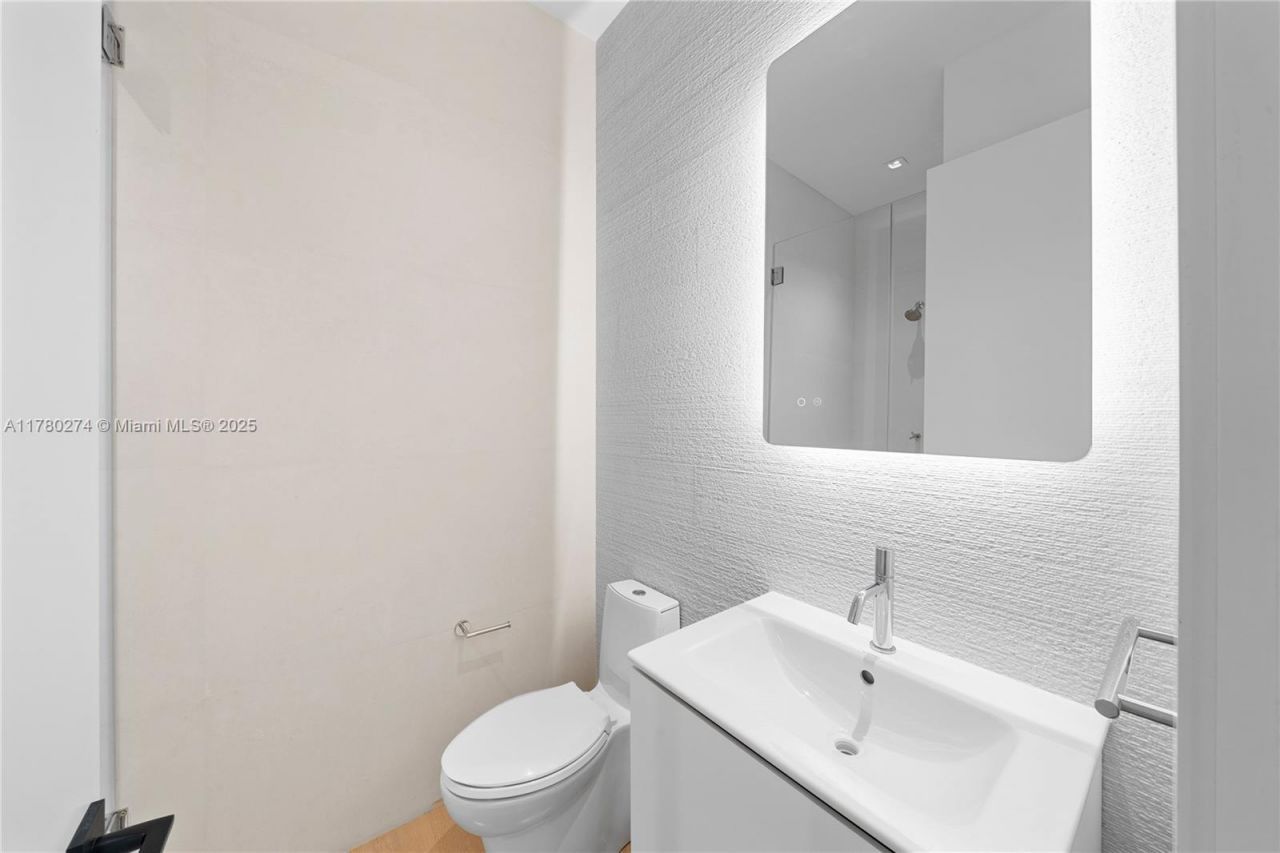 247 E Rivo Alto Dr , Miami Beach, FL 33139 Photo