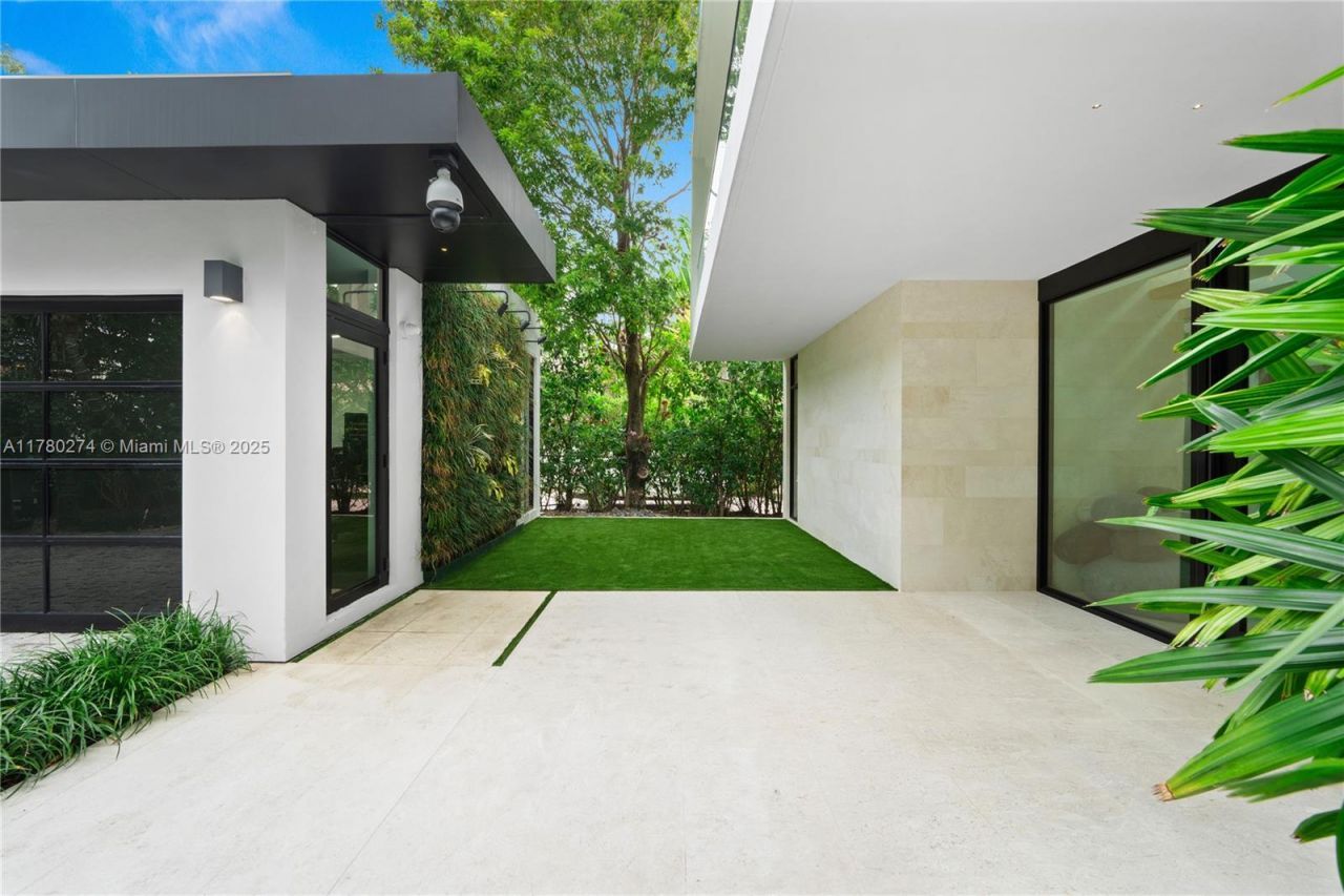 247 E Rivo Alto Dr , Miami Beach, FL 33139 Photo