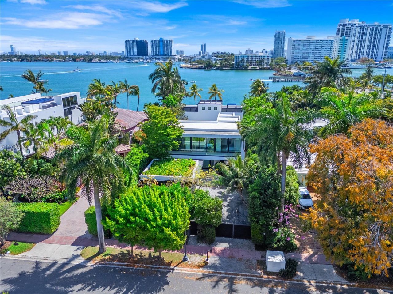 247 E Rivo Alto Dr , Miami Beach, FL 33139 Photo