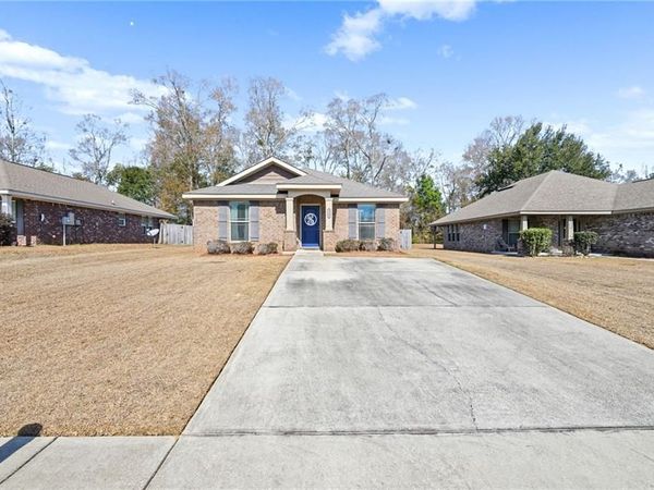 9598 Estate Drive, Mobile, AL 36695