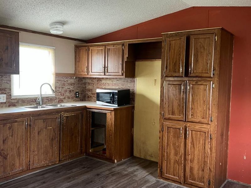 63 N Maple Street, New London, OH 44851 Photo 13
