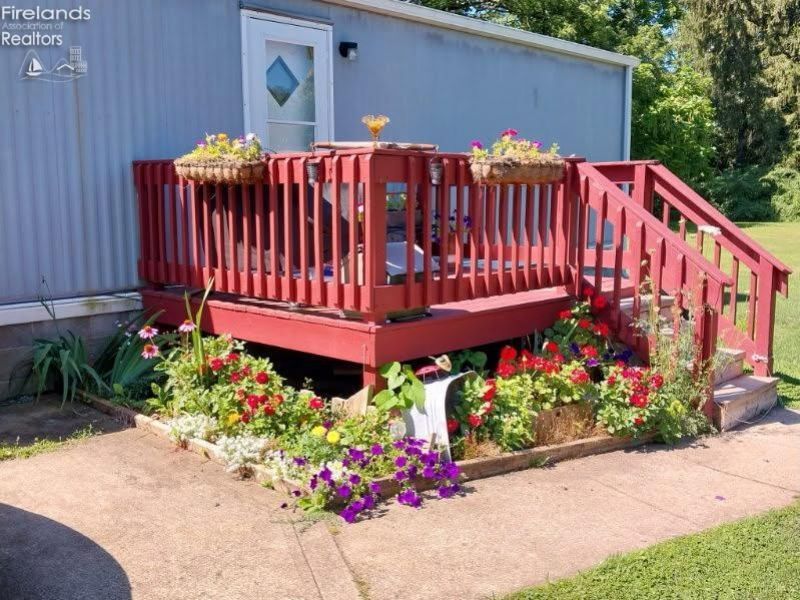 63 N Maple Street, New London, OH 44851 Photo 6