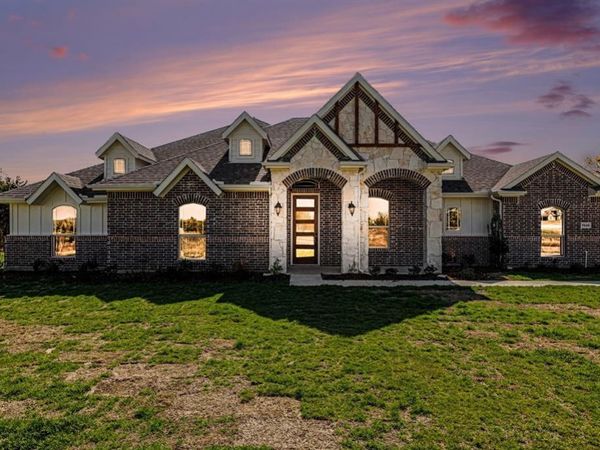 7020 Southrock Drive, Midlothian, TX 76065