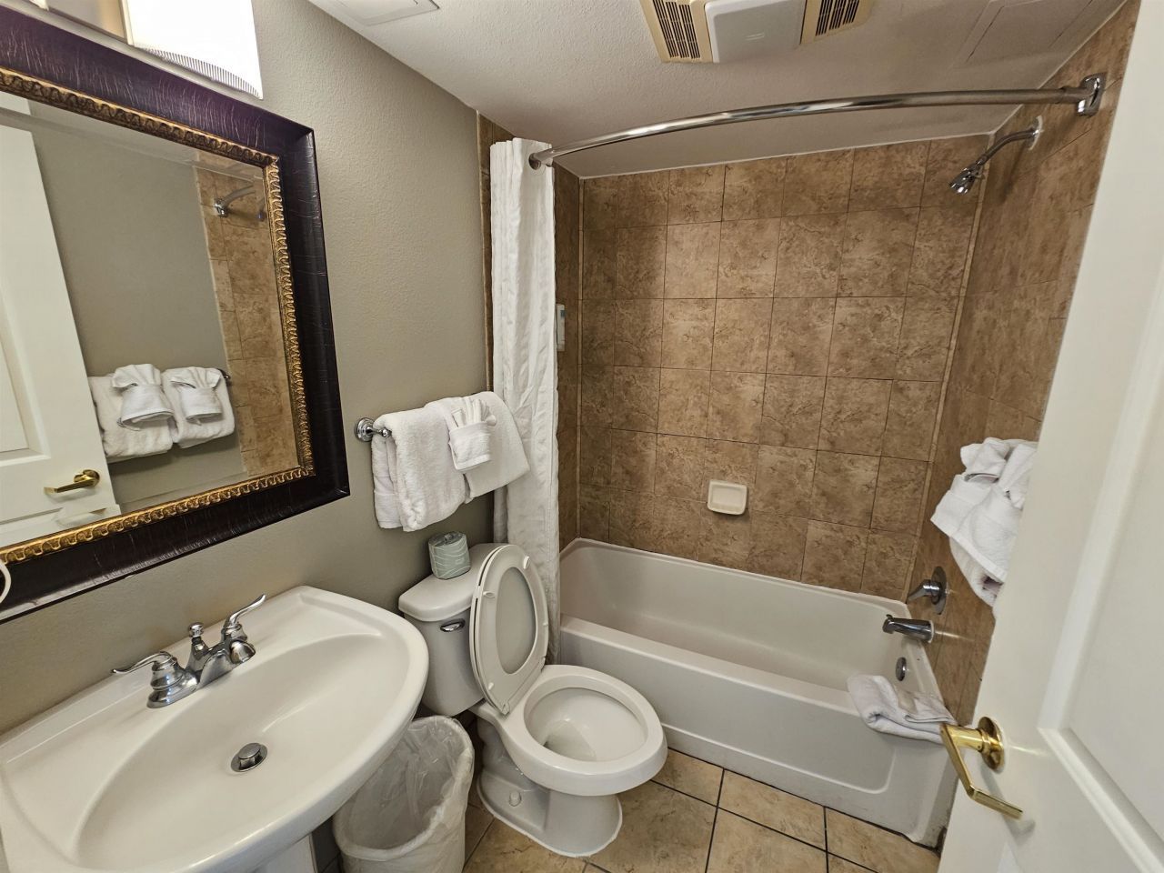 5300 N Ocean Blvd. Photo 7