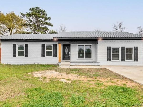 906 NW 6th Street, Walnut Ridge, AR 72476