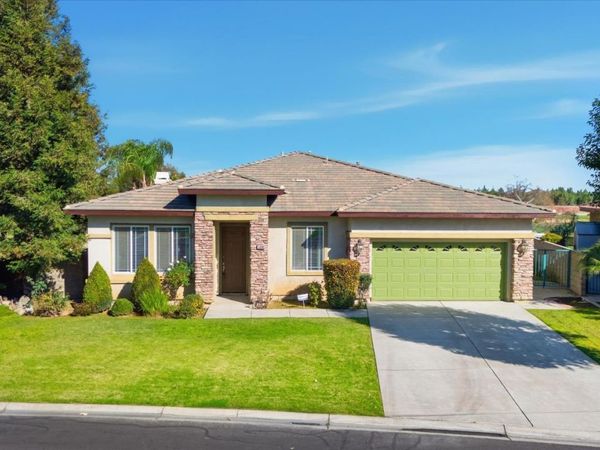 5406 Pelican Hill Drive, Bakersfield, CA 93312