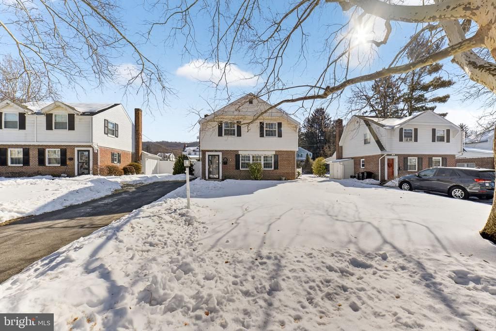 926 Buttonwood Street, Emmaus, PA 18049 Main Photo