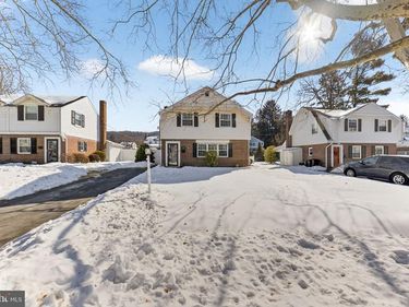 926 BUTTONWOOD STREET, EMMAUS, PA 18049