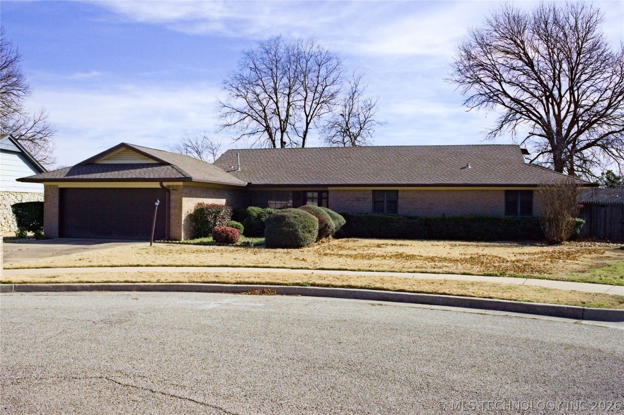 7027 E 47th Street, Tulsa, OK 74145 Main Photo