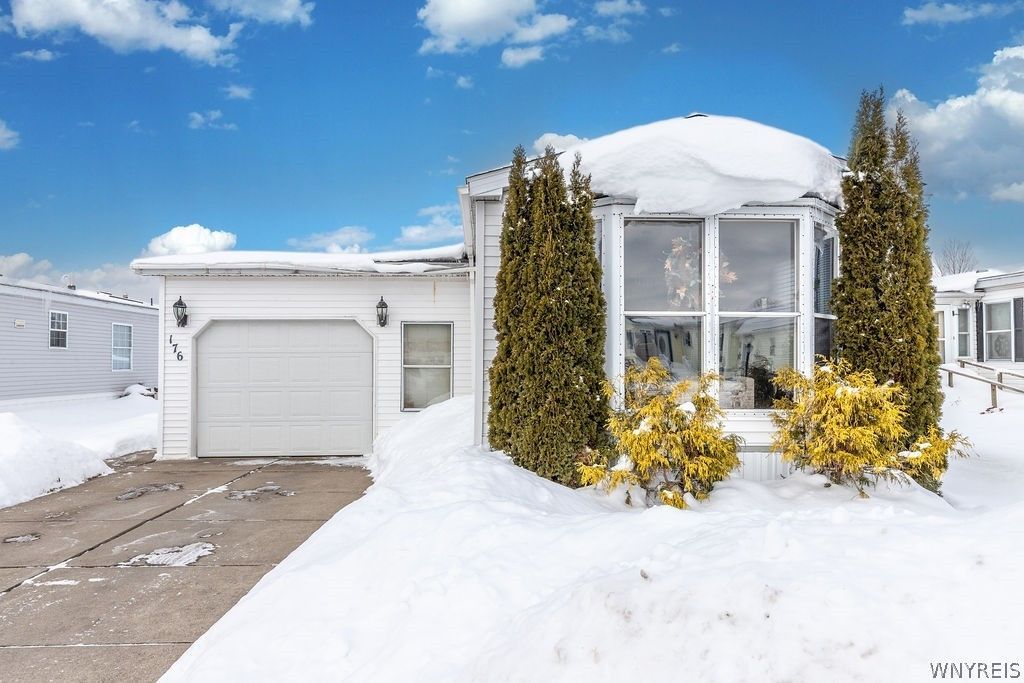 176 Golden Pond, Akron, NY 14001 Main Photo