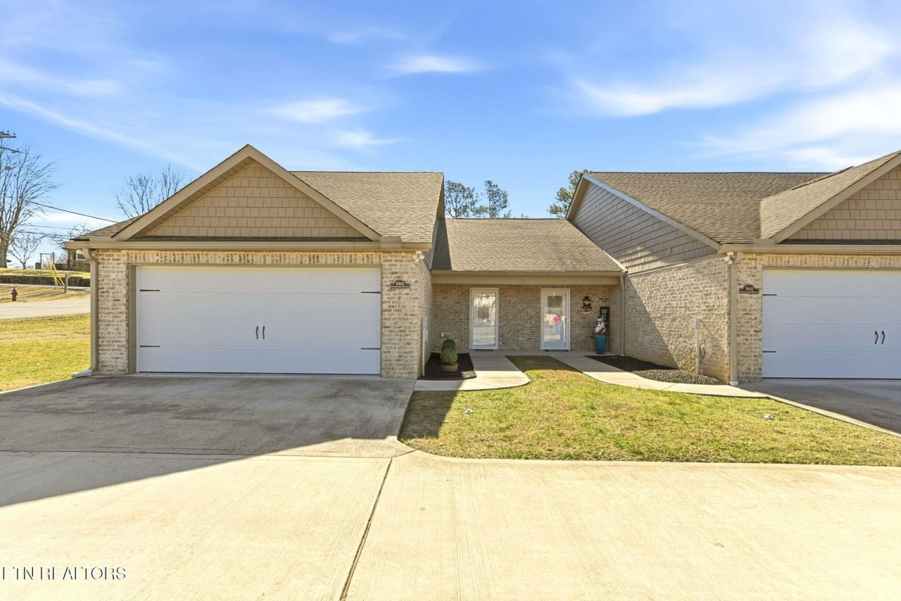 560 Norwood Drive, Oliver Springs, TN 37840 Main Photo