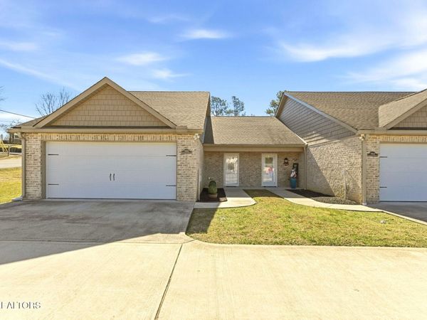 560 Norwood Drive, Oliver Springs, TN 37840
