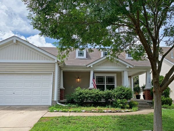 1028 Bradford Park Rd, Mount Juliet, TN 37122