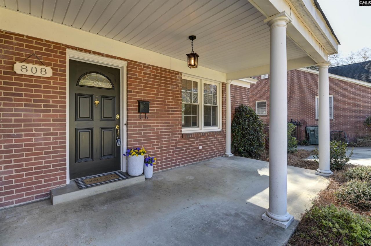 808 Poinsettia Street  Photo 4