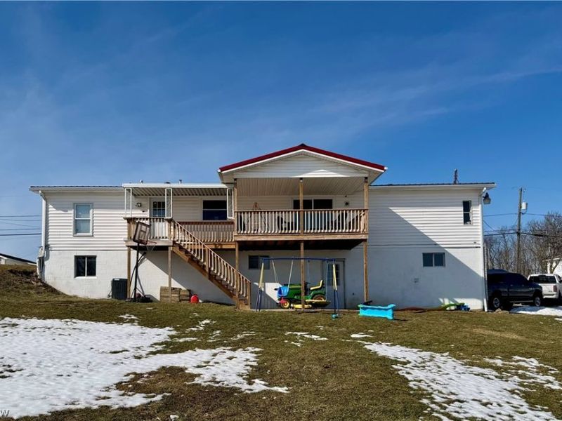 208 Jefferson Boulevard, Mingo Junction, OH 43938 Photo 2