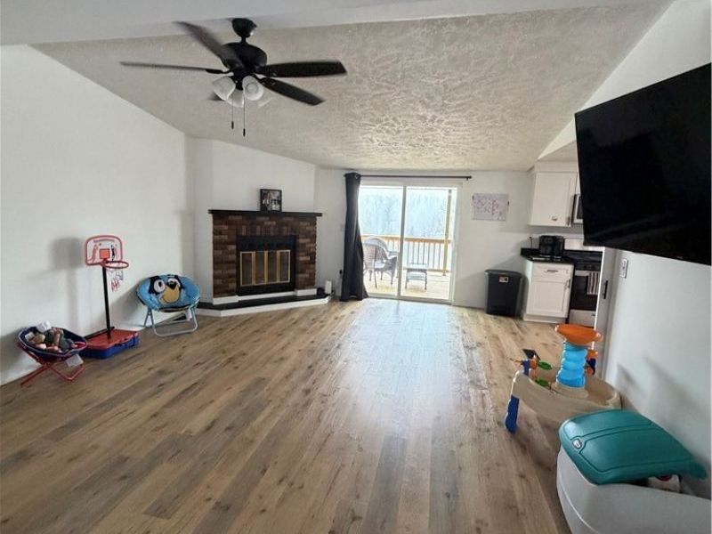 208 Jefferson Boulevard, Mingo Junction, OH 43938 Photo 3