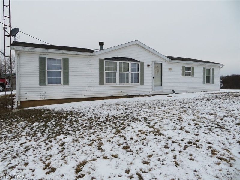 4135 Avon Road NE, Carrollton, OH 44615 Photo 1