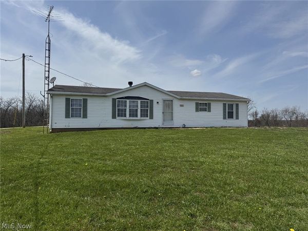 4135 Avon Road NE, Carrollton, OH 44615