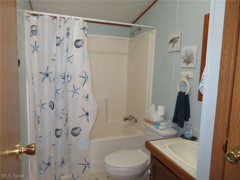 4135 Avon Road NE, Carrollton, OH 44615 Photo 5