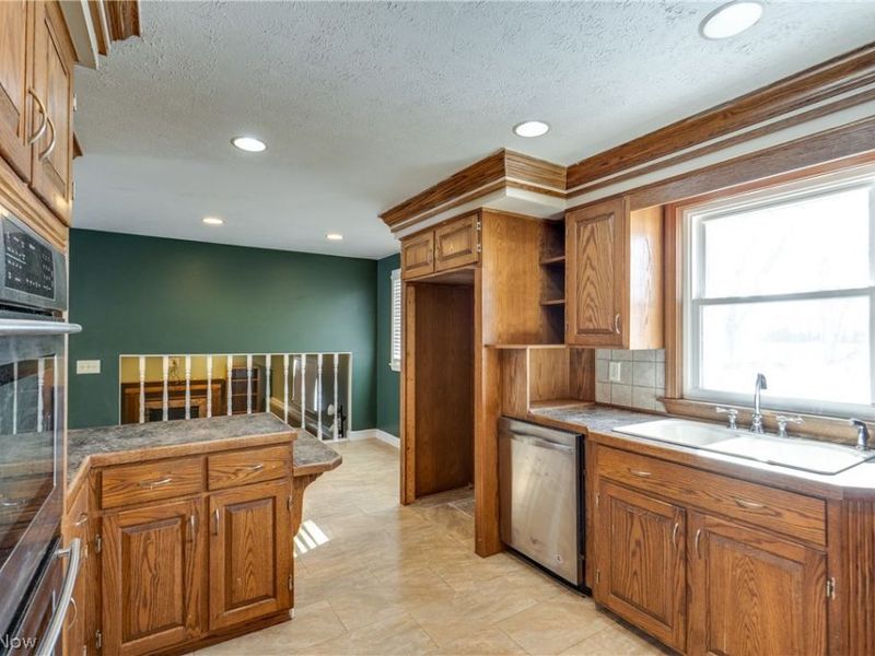 2684 Mcdowell Street NE, Canton, OH 44721 Photo 14