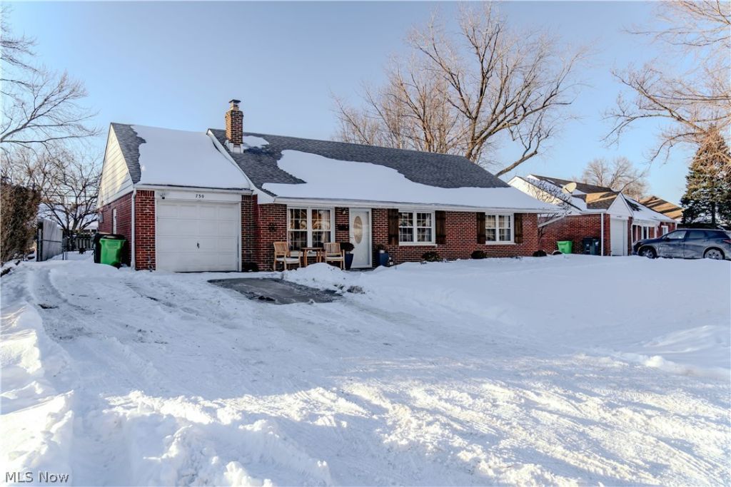 730 Hemlock Drive, Euclid, OH 44132 Main Photo