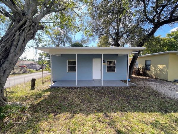 1602 NW 7th Pl, Fort Lauderdale, FL 33311