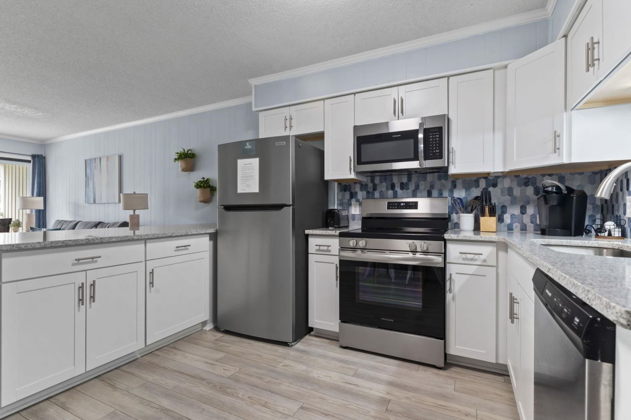 191 Maison Dr.  Photo 10