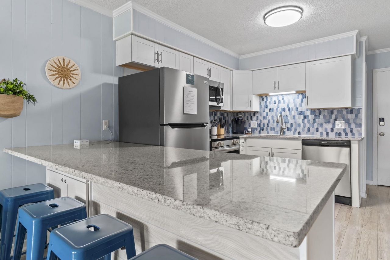 191 Maison Dr.  Photo 6