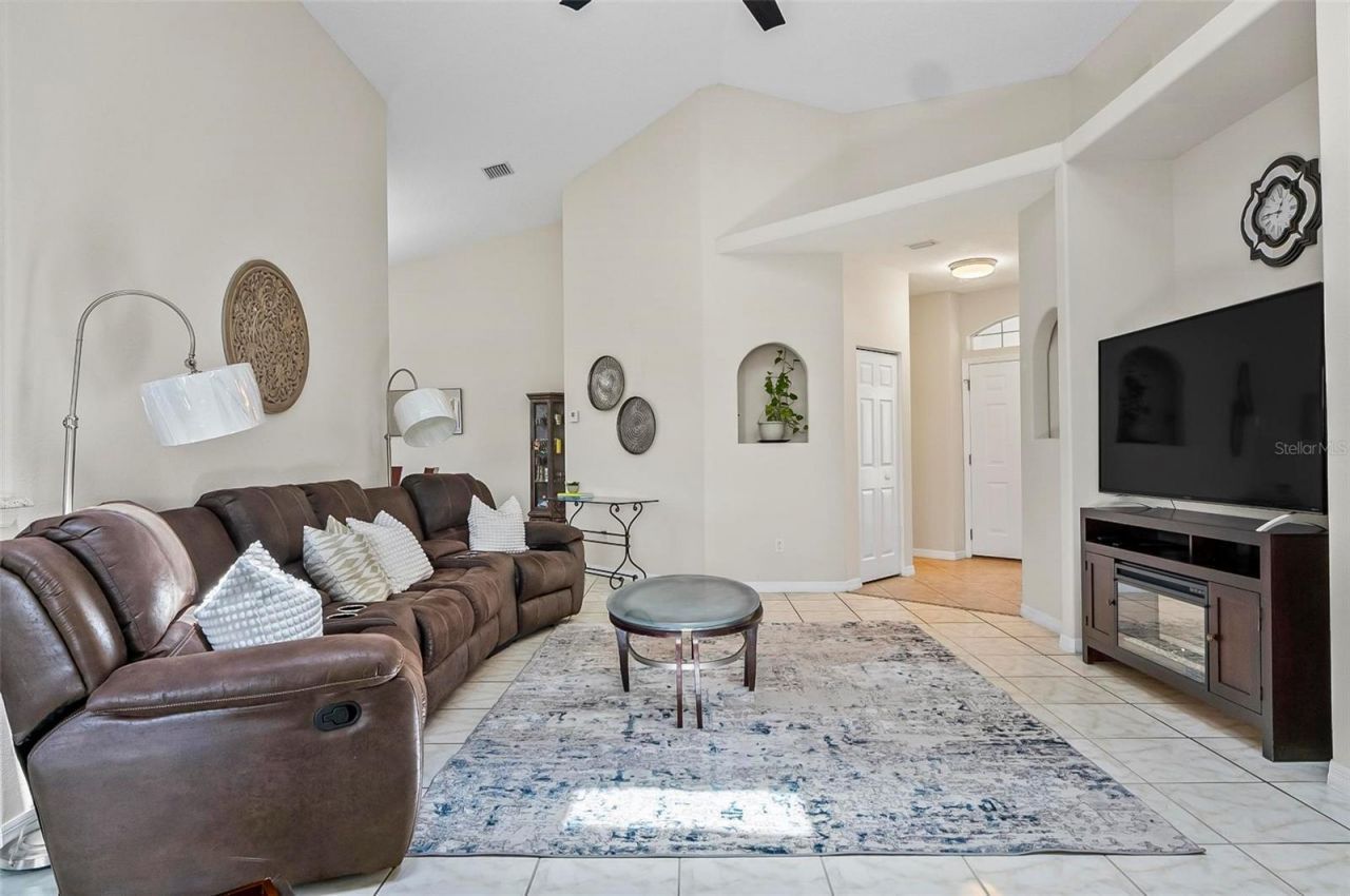 19 Raintree Circle, Palm Coast, FL 32164 Photo