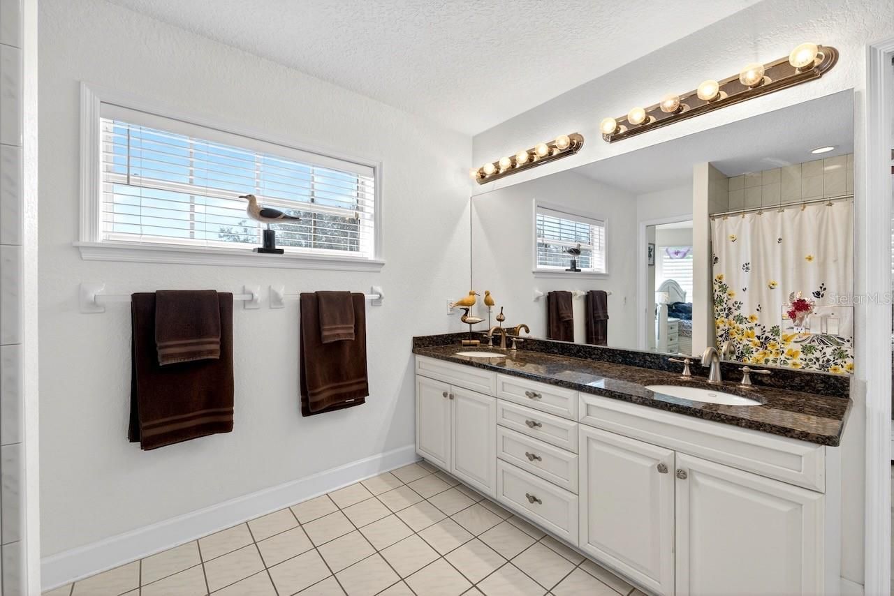 5900 Bayview Circle S, Gulfport, FL 33707 Photo