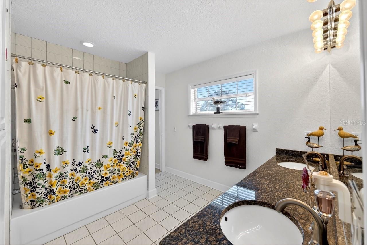 5900 Bayview Circle S, Gulfport, FL 33707 Photo